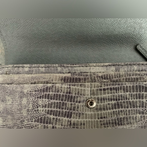 MICHAEL KORS wallet with lock - Picture 3 of 5